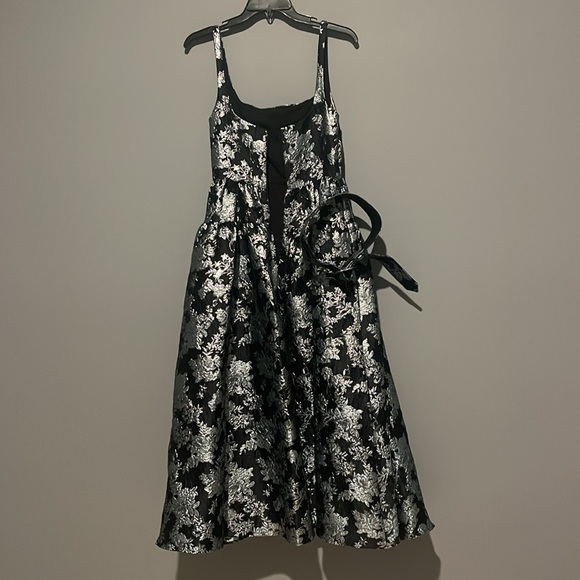 Antonio Melani
Morgan Sleeveless Square Neck Jacquard A-Line Midi Dress - Picture 3 of 6